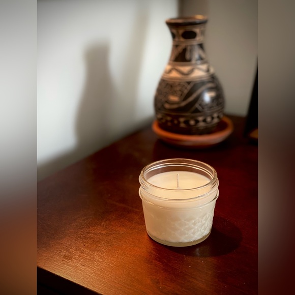 Coffee Shop 4oz Candle - Picture 5 of 8